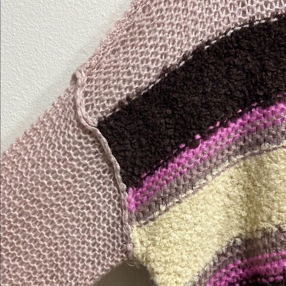 Arizona Jean Co Colorblock Cropped Fuzzy Knit Sweater – Mauve Combo | Size Small - Picture 8 of 11